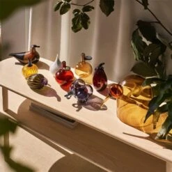 Iittala Apple Bottle, Cranberry -Ménagers Décoration Boutique 1051161 IittalaEMEA 03 iittala oiva toikka aubergine lilac 3