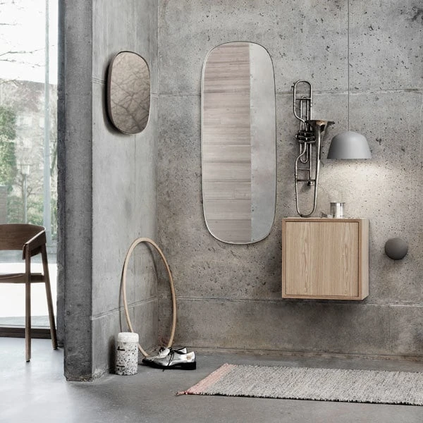 Muuto Miroir Framed, Grand Modèle, Taupe 2 Muuto Miroir Framed, Grand Modèle, Taupe – Image 2