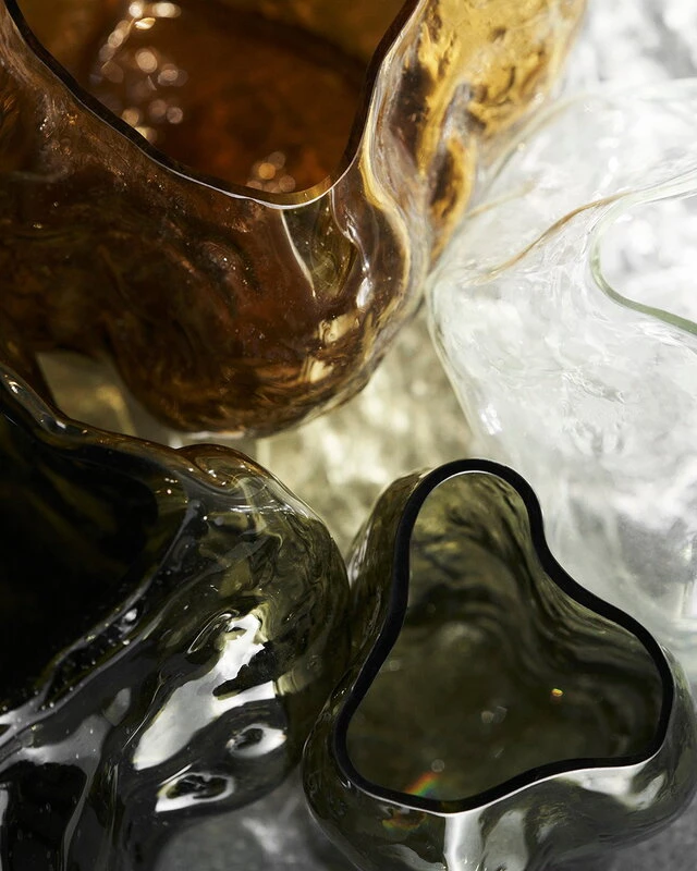 New Works Petit Vase Blæhr, Vert Fumé 4 New Works Petit Vase Blæhr, Vert Fumé – Image 4