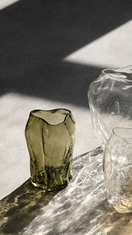 New Works Petit Vase Blæhr, Vert Fumé 5 New Works Petit Vase Blæhr, Vert Fumé – Image 5