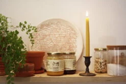 Collaboratorio 6 bougies Candela, 23 cm, Miel 6 Collaboratorio 6 bougies Candela, 23 cm, Miel -Ménagers Décoration Boutique 2022 Collaboratorio 23cm 1