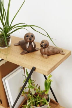Spring Copenhagen Figurine Ross The Baby Walrus -Ménagers Décoration Boutique 2044 FSC WALLY Chresten Sommer 5