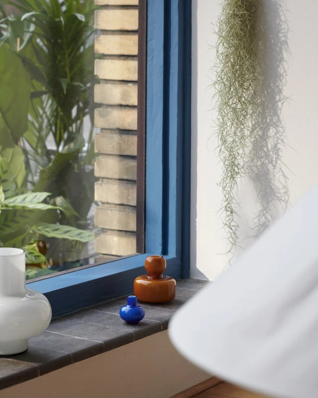 Marimekko Vase Flower, Caramel 2 Marimekko Vase Flower, Caramel – Image 2