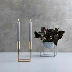 By Lassen Bougeoir Line, Laiton 11 By Lassen Bougeoir Line, Laiton -Ménagers Décoration Boutique 325 ByLassen iso