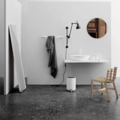 MENU Miroir Pleine Longueur Norm, Noir -Ménagers Décoration Boutique 439Menu iso