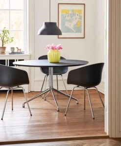 HAY Vase Juice, Modèle Large, Jaune -Ménagers Décoration Boutique AAT20 alu frame black linoleum PC Pendant Lamp black Juice Vase yellow AAC26 soft black shell chrome base