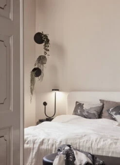 AYTM Petit Pot De Fleurs Suspendu Globe, Noir - Doré 10 AYTM Petit Pot De Fleurs Suspendu Globe, Noir - Doré -Ménagers Décoration Boutique AYTM 04 265