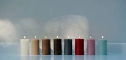 Uyuni Lighting Bougie Pilier LED, 7,8 x 15 cm, Texture Rustique, Vanille -Ménagers Décoration Boutique Assorted coloured Pillar candles on counter top large