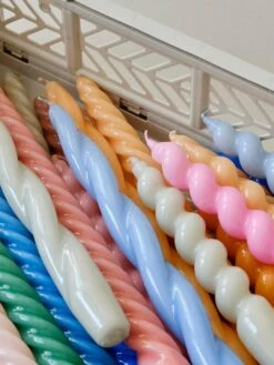 HAY Bougies Long Twist, Lot De 6, Menthe - gris Clair - vert -Ménagers Décoration Boutique Candle family 01 3