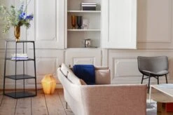 HAY Vase Bottoms Up, Modèle L, Ambre -Ménagers Décoration Boutique Eiffel Shelf Rectangular ink black Bottoms Up Vase L amber Bonbon yellow melange Silhouette 3 Seater Bolgheri LGG60 Dapper DOT 1682 02 Biano Nero black oak shell black base