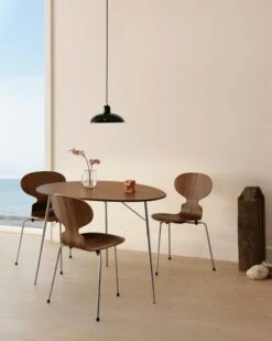 Fritz Hansen Petit Vase Ikebana, Acier -Ménagers Décoration Boutique FH Egg Table Walnut Ant chair walnut Kaiser idell pendant Ikebana vase small RGB