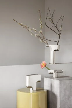 Georg Jensen Grand Vase Nendo, Acier Inoxydable -Ménagers Décoration Boutique GJ AW22 Nendo 03 flowers