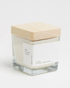 Hetkinen Bougie Carrée En Cire Végétale, Biofilia 6 Hetkinen Bougie Carrée En Cire Végétale, Biofilia -Ménagers Décoration Boutique Hetkinen Veggie candle biofilia square closed