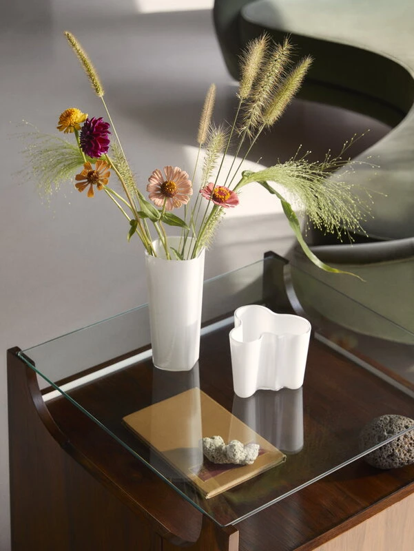 Iittala Vase Aalto, 180 mm, Blanc 2 Iittala Vase Aalto, 180 mm, Blanc – Image 2