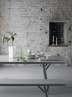 Iittala Vase Aalto 251 mm, Blanc 7 Iittala Vase Aalto 251 mm, Blanc -Ménagers Décoration Boutique Iittala AaltoTeemaOrigo2013 3