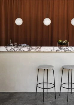 MENU Vase Échasse, Smoke -Ménagers Décoration Boutique MENU Afteroom Bar Stool TR .chasse Bowl