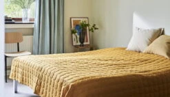 HAY Vase Bottoms Up, L, Bleu Marine -Ménagers Décoration Boutique Mega Dot 260x260 mustard