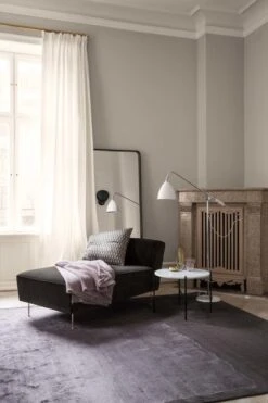 GUBI Miroir Rectangulaire Adnet, 65 x 115 cm, Noir -Ménagers Décoration Boutique ModernLineChaiseLongue AdnetWallMirrorRectangular TSCoffeTable BL4FloorLamp CobraWallLamp