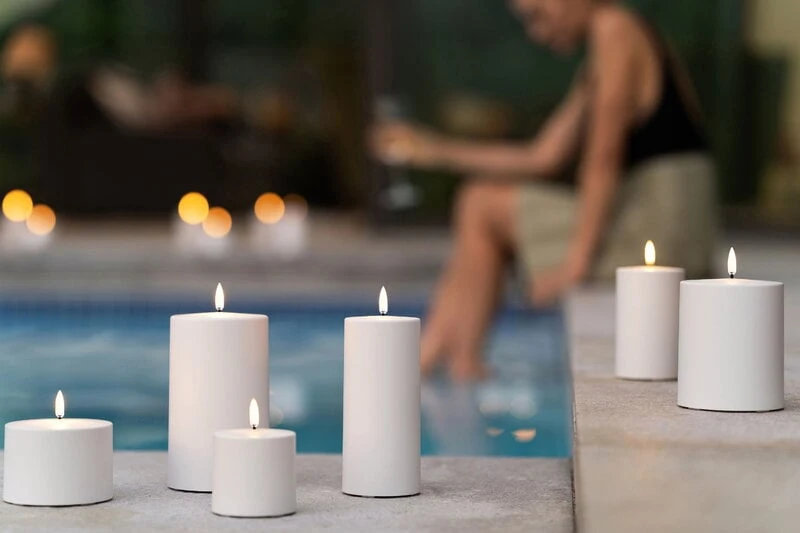 Uyuni Lighting Bougie Pilier LED D’extérieur, 10,1 x 12,8 cm, Blanc 4 Uyuni Lighting Bougie Pilier LED D’extérieur, 10,1 x 12,8 cm, Blanc – Image 4