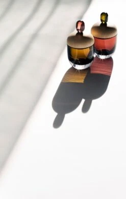 Katriina Nuutinen Boîte Lyyli, Moyen Modèle, Aubergine - olive -Ménagers Décoration Boutique PRINT Katriina Nuutinen Lyyli 9 Jyri Keronen