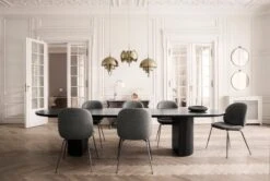 GUBI Miroir Randaccio Circular, 60 cm -Ménagers Décoration Boutique Randaccio Mirror Beetle Chair Colpi MC946A09 piping Colpi MC946A09 Moon Dining Table Multi Lite Bestlite BL1 on