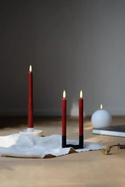 Uyuni Lighting Bougie Conique LED, 2 pièces, Rouge -Ménagers Décoration Boutique Red taper candles with Round candle large