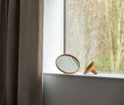 Spring Copenhagen Petit Miroir à Main Satellite, Chêne -Ménagers Décoration Boutique Sattelite mirrors Christoffer Skj tt windowsill Spring Copenhagen 1