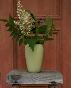 Lokal Helsinki Vase Silmu, Vert -Ménagers Décoration Boutique Silmu Saija Halko 9