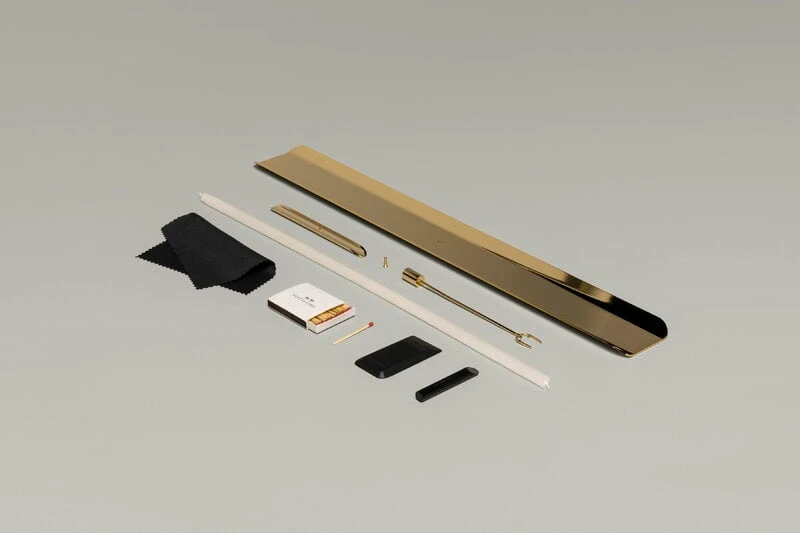 Santa & Cole Porte-bougie Vita Balanza Avec 5 bougies, Doré 2 Santa & Cole Porte-bougie Vita Balanza Avec 5 bougies, Doré – Image 2