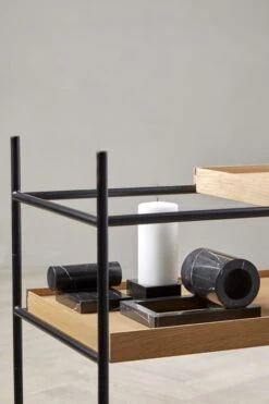 Woud Serre-livres Booknd, 2 pièces, Marbre Noir -Ménagers Décoration Boutique WOUD AW22 BOOKND TRAY JEU DE DES 2