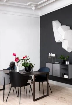 By Lassen Pot De Fleurs Kubus 23, Noir -Ménagers Décoration Boutique byLassen Lassen Chair Kubus Flowerpot 23 Conekt 300 2