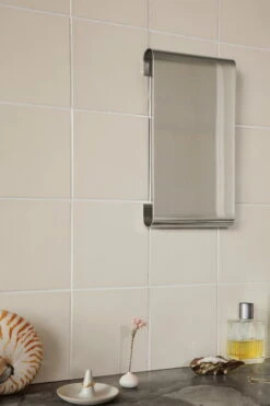 Ferm LIVING Vases Komo Mini, Lot De 3 -Ménagers Décoration Boutique fermLIVING SS22 TangentMirrorSmall RingCone image 1