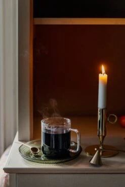 Ferm LIVING Éteignoir à Bougie, Laiton -Ménagers Décoration Boutique suvi kesalainen Drinkki6